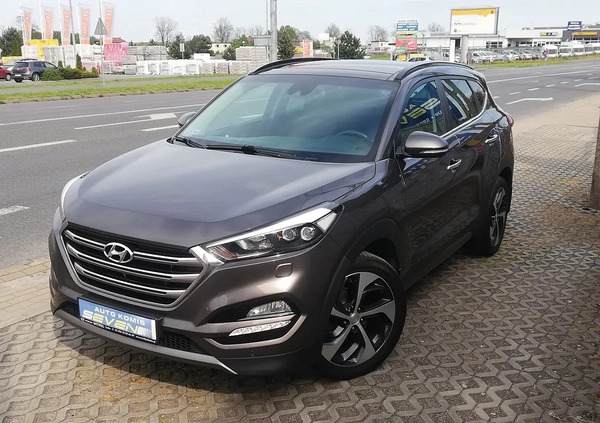 Hyundai Tucson cena 75000 przebieg: 175000, rok produkcji 2015 z Nowy Dwór Gdański małe 352